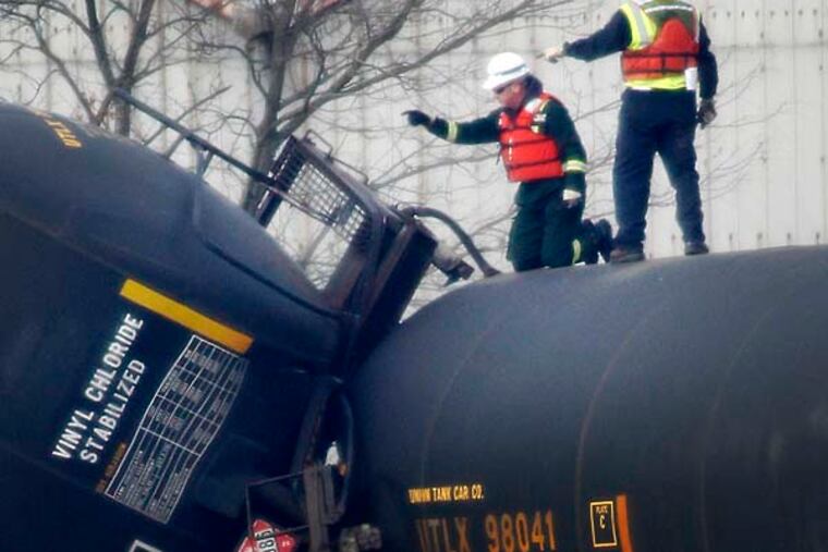 Picture of a train derailment that was leaking hazardous material in
Paulsboro, NJ on Friday, November 30, 2012. ( ALEJANDRO A. ALVAREZ /
STAFF PHOTOGRAPHER )