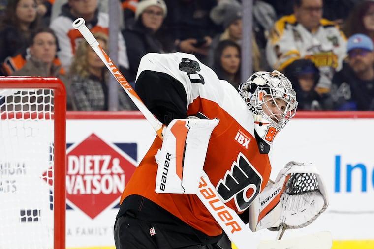 Flyers goaltender Dan Vladař has a 2.42 goals-against average and a .909 save percentage.
