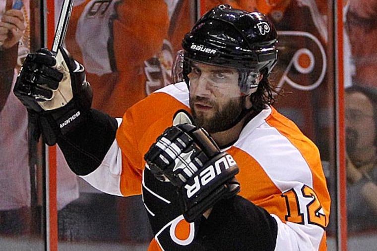 Simon Gagne is expected to be in the Flyers' lineup on Wednesday night after arriving in town on a cross-country, red-eye flight. (Matt Slocum/AP file photo)