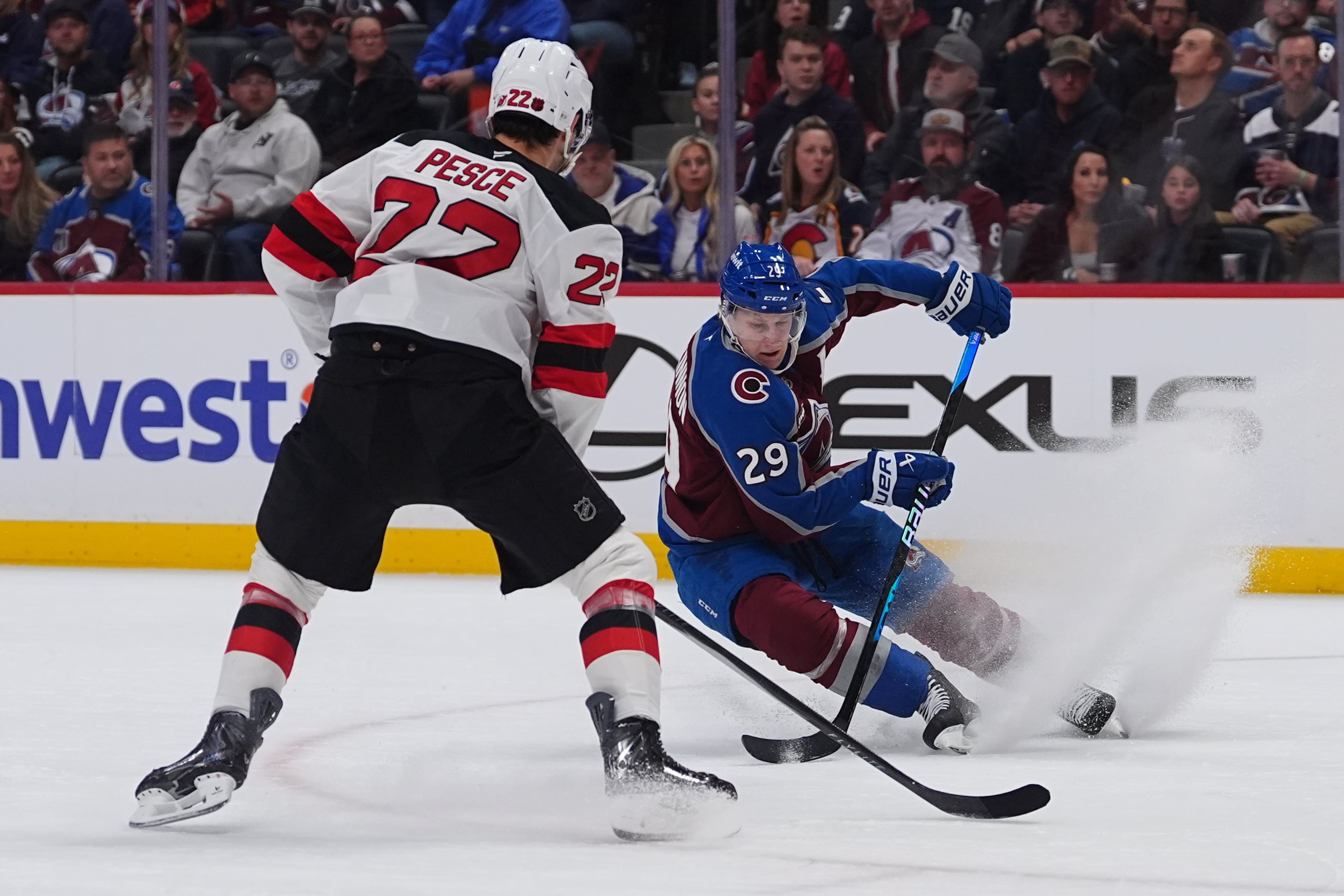 Kadri, Kelly score in 1:02 span early in 3rd in Avalanche's 5-2 win over Devils