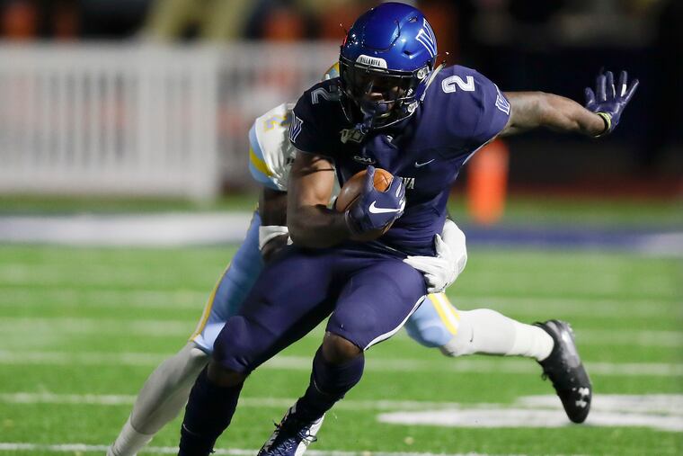 Villanova wide receiver Changa Hodge caught a 50-yard touchdown pass.