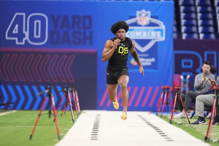 Alabama linebacker Jihaad Campbell runs the 40-yard dash at the NFL scouting combine in Indianapolis.