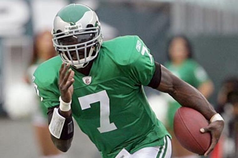 The Eagles only ran 4 rush plays in the second half last week to players other than Michael Vick. (Yong Kim/Staff Photographer)