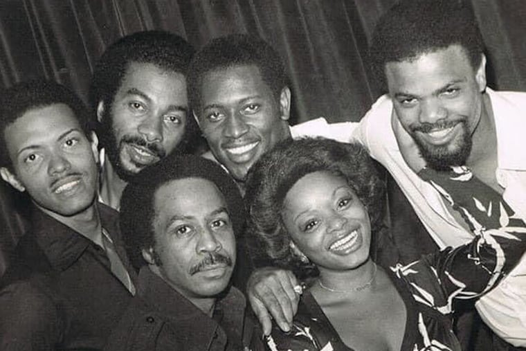 Sharon Paige with Harold Melvin (to her right) & the Blue Notes.