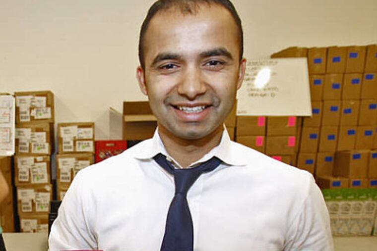 Aakash Mathur, right, is chief executive of Hydros Bottle.