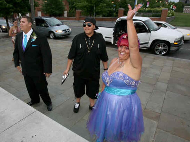 Monica Yant Kinney: A special date for the prom