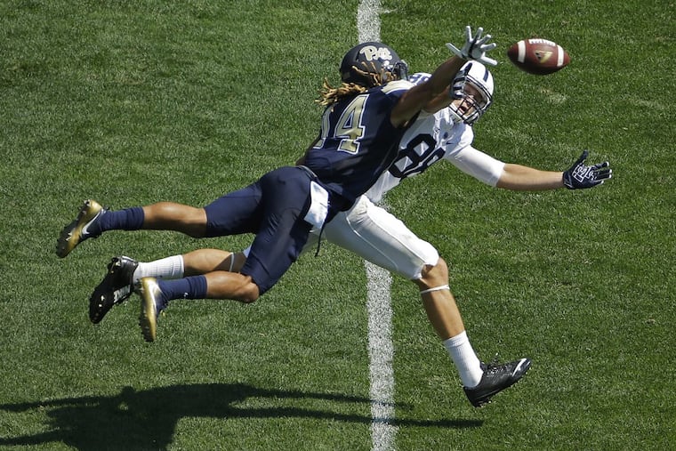 Pittsburgh defensive back Avonte Maddox (14) breaking up a pass intended for Penn State tight end Mike Gesicki in September.