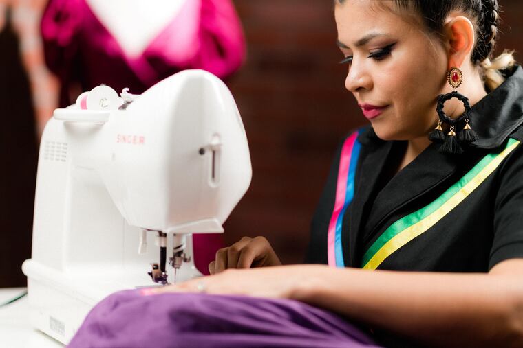 Julieta Zavala fue seleccionada este año como una de los 37 artistas mexicanos radicados en los EE. UU. para asistir a la segunda reunión anual de artistas binacionales organizada por la Secretaría de Relaciones Exteriores de México.