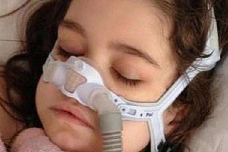 Sarah Murnaghan , 10, has cystic fibrosis, and her doctors at Children's Hospital of Philadelphia say she has just weeks to live. Her parents are calling for a change in organ-transplant policies.