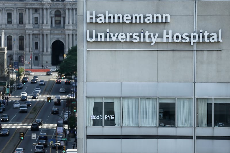 Thread Up Icon Hahnemann bankruptcy pays millions to consultants, lawyers charging up ...