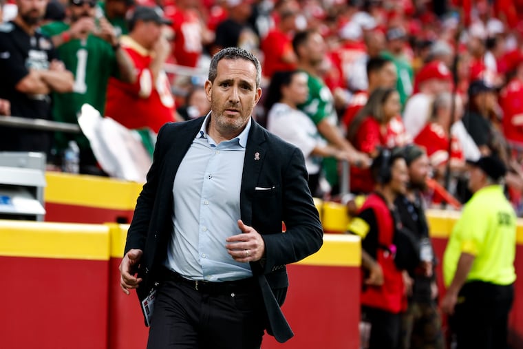 Eagles general manager Howie Roseman made a trio of deals in the lead up to Tuesday's trade deadline.