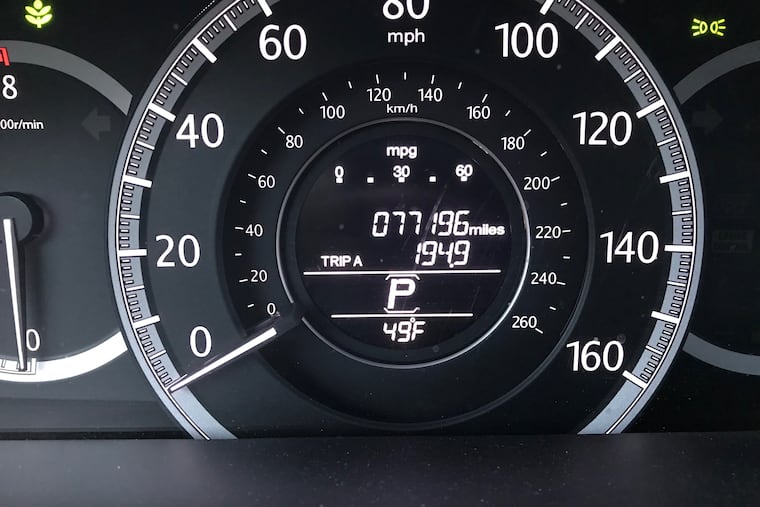 This Honda dashboard says it's 49 degrees outside. But is it?