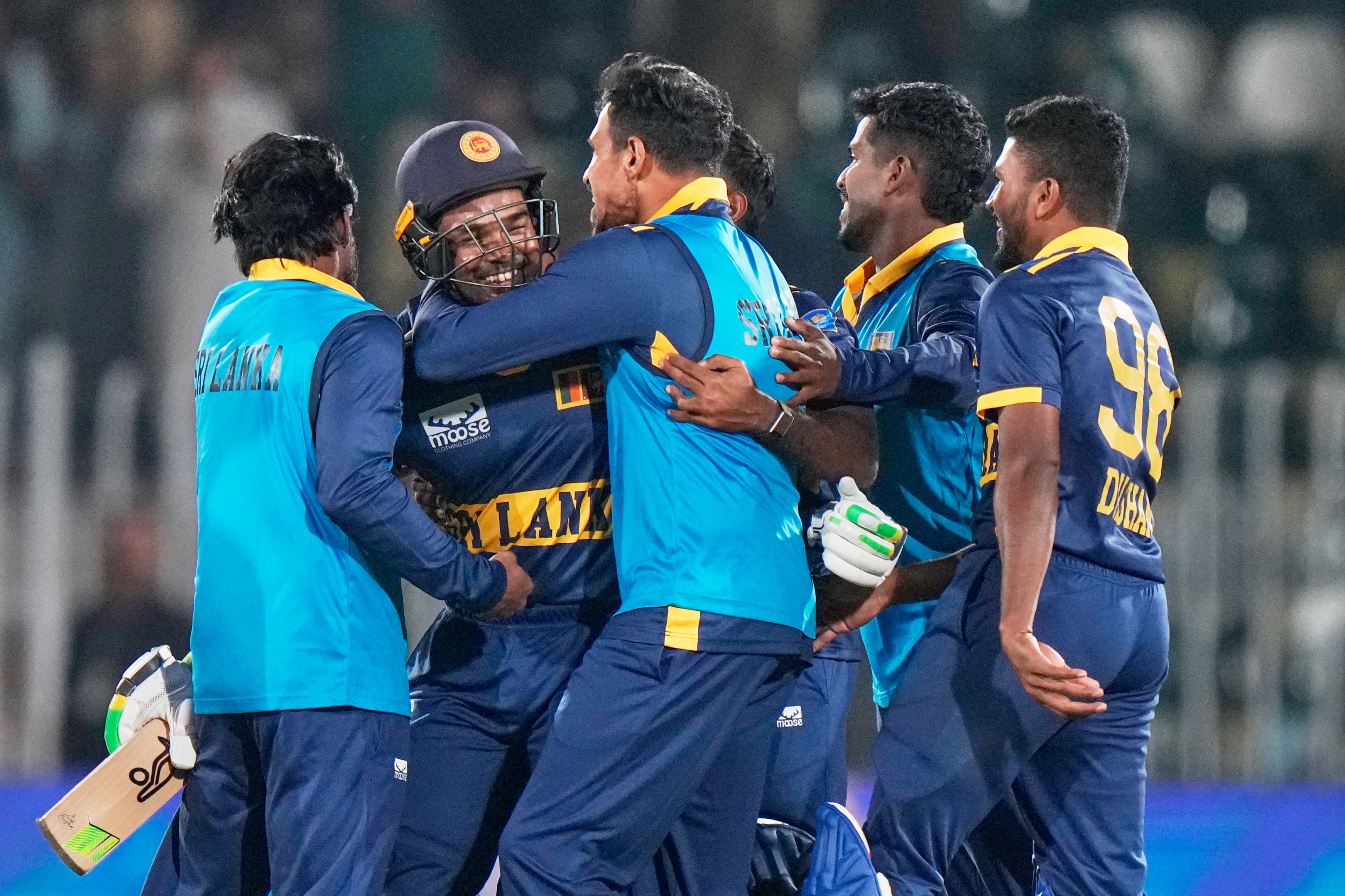 Sri Lanka wins toss, elects to field in cricket tri-series ODI against Pakistan