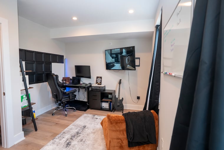 Murchison turned one of the home's four bedrooms into an office and meditation space.