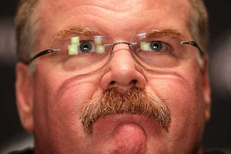 Andy Reid and the Eagles lost their third straight game on Sunday. (David Maialetti/Staff file photo)