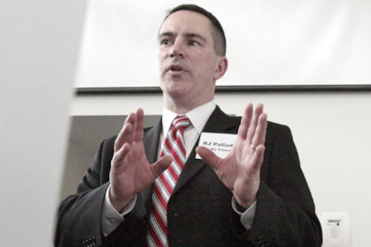 R.J. Palladino, NJ Transit project manager, speaks to South Jersey residents about the fast-bus plans. (Elizabeth Robertson / Staff Photographer)