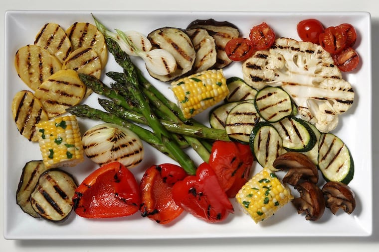 When it comes to grilling vegetables, the principles are the same as for grilling meat.