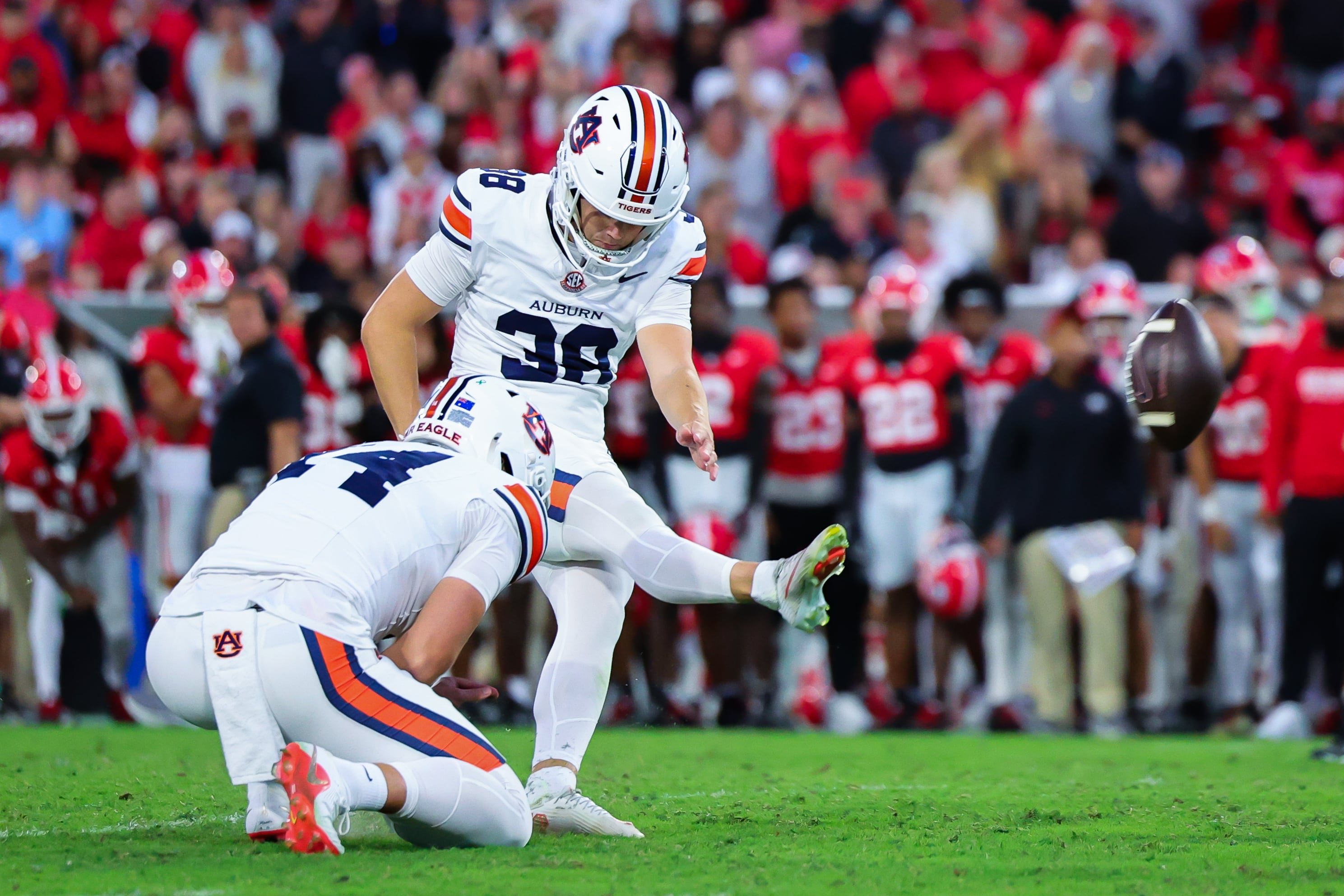 McPherson’s Last-Second Field Goal Lifts Auburn Over No. 1 Georgia