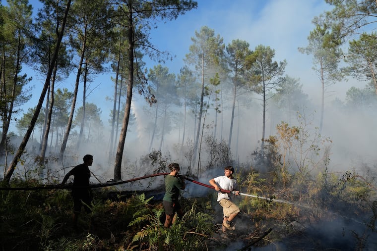 France evacuates 4,000 people as heat threatens wildfire fight France evacuates 4,000 people as heat threatens wildfire fight