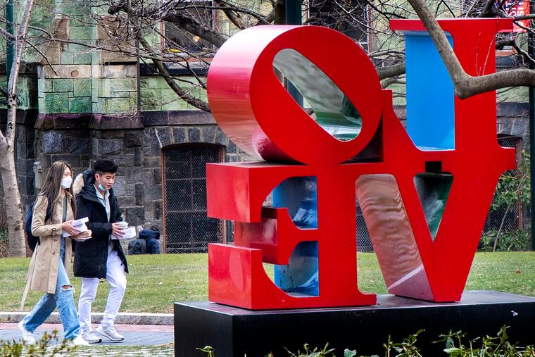 Students at The University of Pennsylvania returning to campus in January 2022 after a surge in COVID-19 cases.