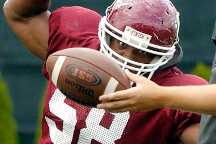 Temple linebacker Elijah Joseph was first-team All-MAC last season. (Ron Tarver/Staff Photographer)