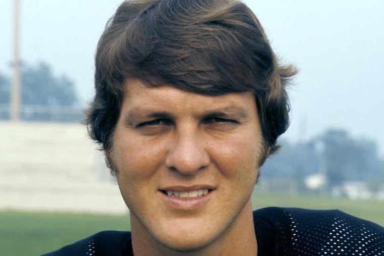 This 1977 image provided by NFL Photos shows Cincinnati Bengals quarterback John Reaves. Former Florida and NFL quarterback John Reaves, who finished his college career as the NCAA’s all-time leading passer and later struggled with drug and alcohol issues, has died. He was 67. Reaves was found dead at his home Tuesday, Aug. 1, 2017, according to the Hillsborough County Medical Examiner's Office. The cause of death is being investigated, the office said.