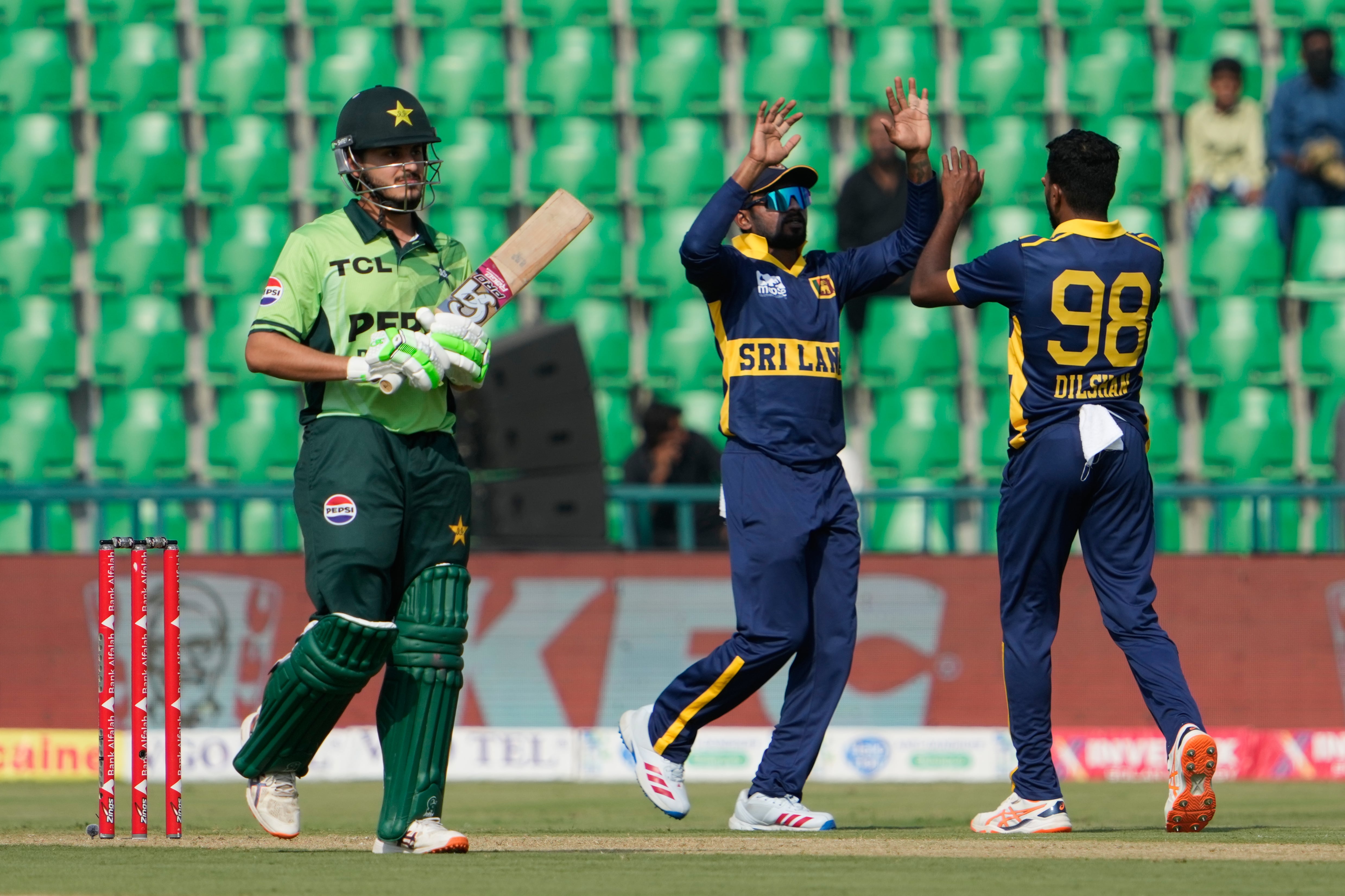 Unwell Shadab misses tri-series final as Pakistan wins toss and elects to field against Sri Lanka