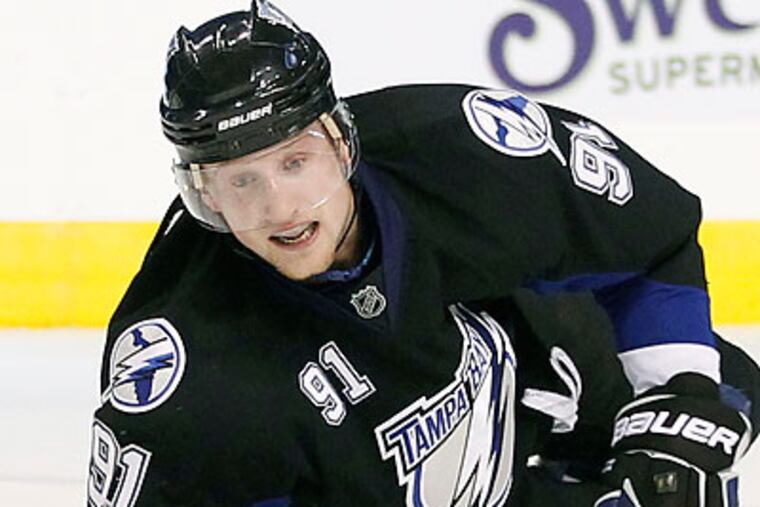 An NHL source said the Lightning would match any qualifying offer for Steven Stamkos. (Chris O'Meara/AP file photo)