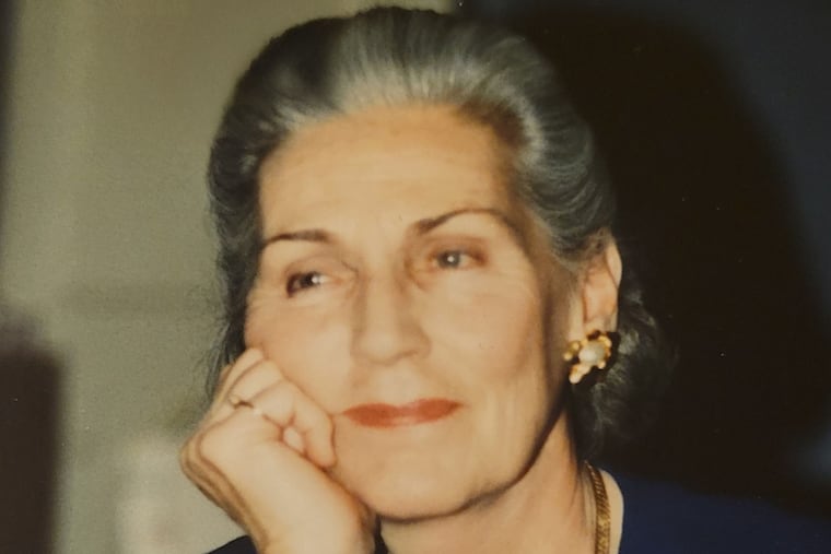 Mrs. Walsh was cool and stylish, her family said. “She really knew how to put herself together,” her daughter Thérèse said.