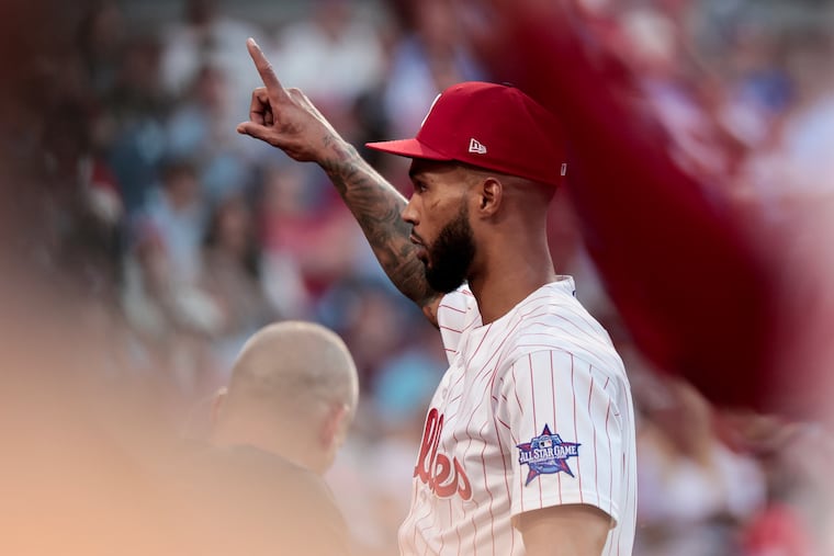 Cristopher Sánchez surpassed Carl Hubbell for the longest streak of scoreless innings by any left-handed pitcher.