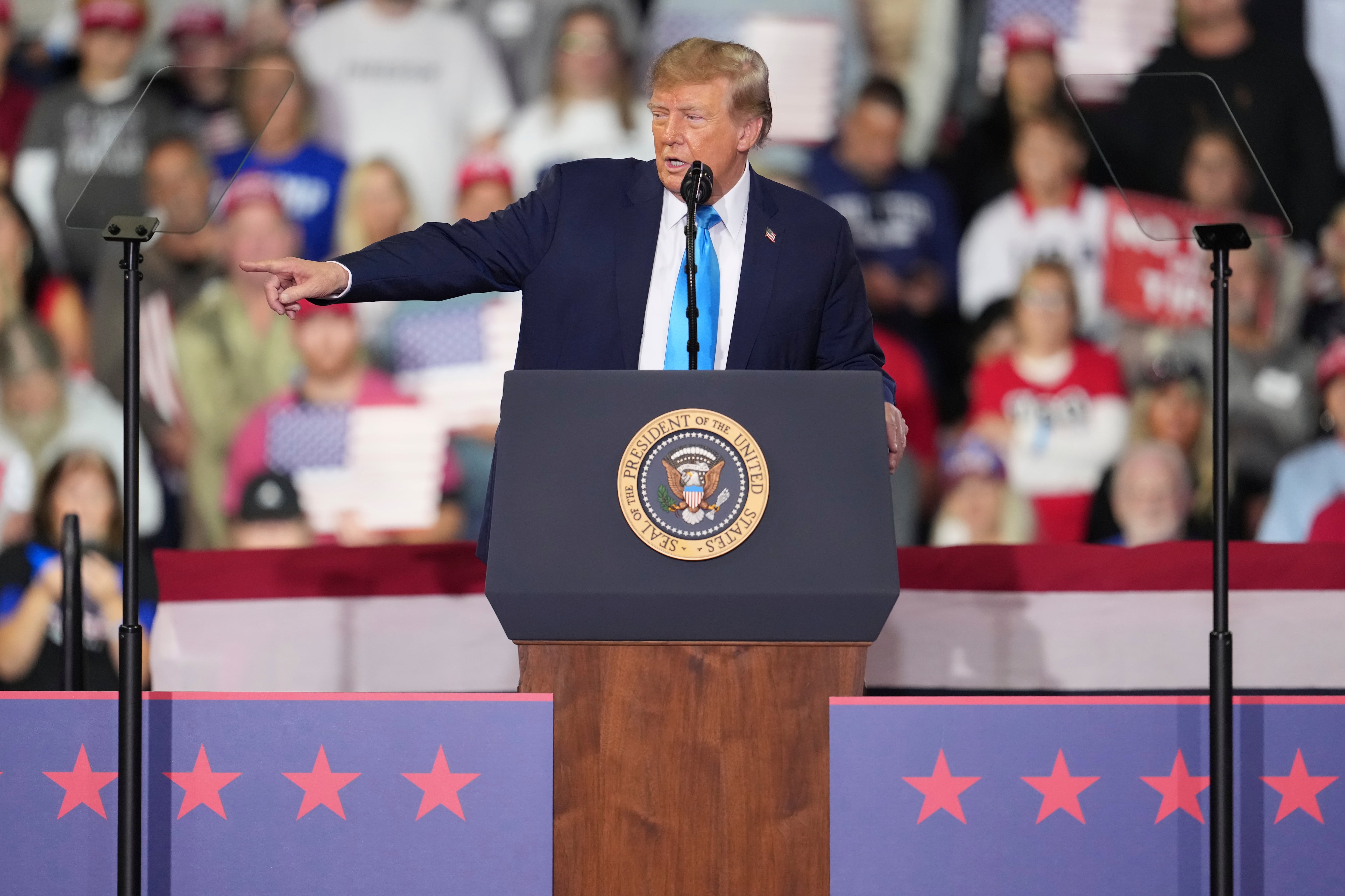 Trump Urges Republican Turnout at Kentucky Rally
