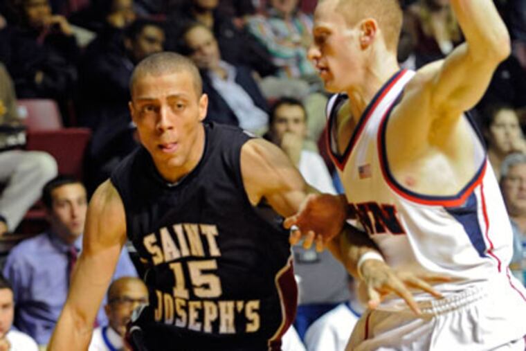 "We're playing with more confidence," St. Joe's guard Garrett Williamson said. (Clem Murray/Staff Photographer)