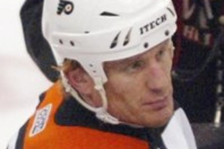 Ex-Flyer Jeremy Roenick , now with Phoenix, knows his time in the NHL is limited. "I'm strolling into retirement with a smile on my face," he says.