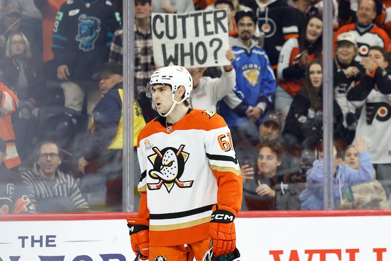Anaheim Ducks left wing Cutter Gauthier on the ice during the first period against the Flyers on Saturday.