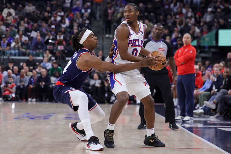 Sixers guard Tyrese Maxey (right) was injured in the loss to the Clippers on Wednesday.