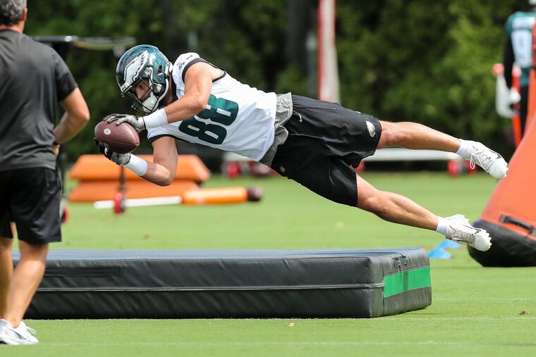 Tight end Dallas Goedert runs drills during Eagles practice at the NovaCare Complex in Philadelphia on Thursday.