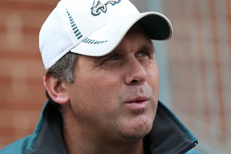 Eagles wide receiver coach Bob Bicknell. (David Maialetti/Staff Photographer)