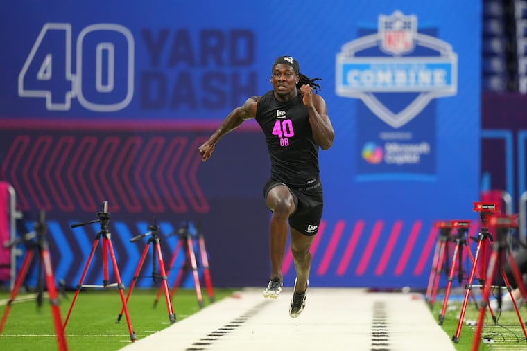Toledo defensive back Emmanuel McNeil-Warren (40), a potential Eagles target, runs the 40-yard dash at the NFL Scouting Combine in Indianapolis.