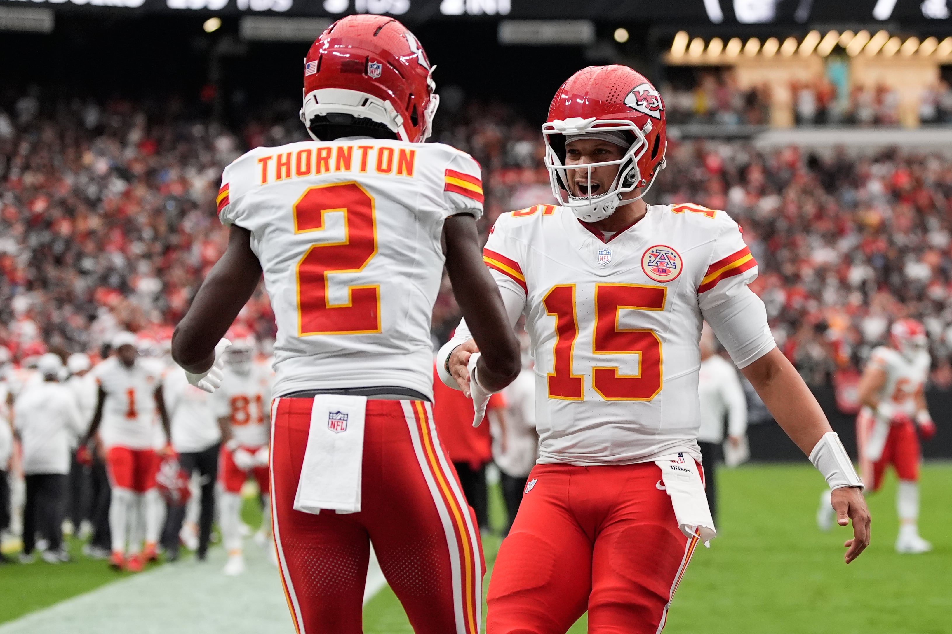 Mahomes leads Chiefs to perfect 4-0 start with 30-27 win over Raiders