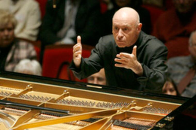 Christoph Eschenbach of the Philadelphia Orchestra doubled as conductor and pianist during Saturday's concert.