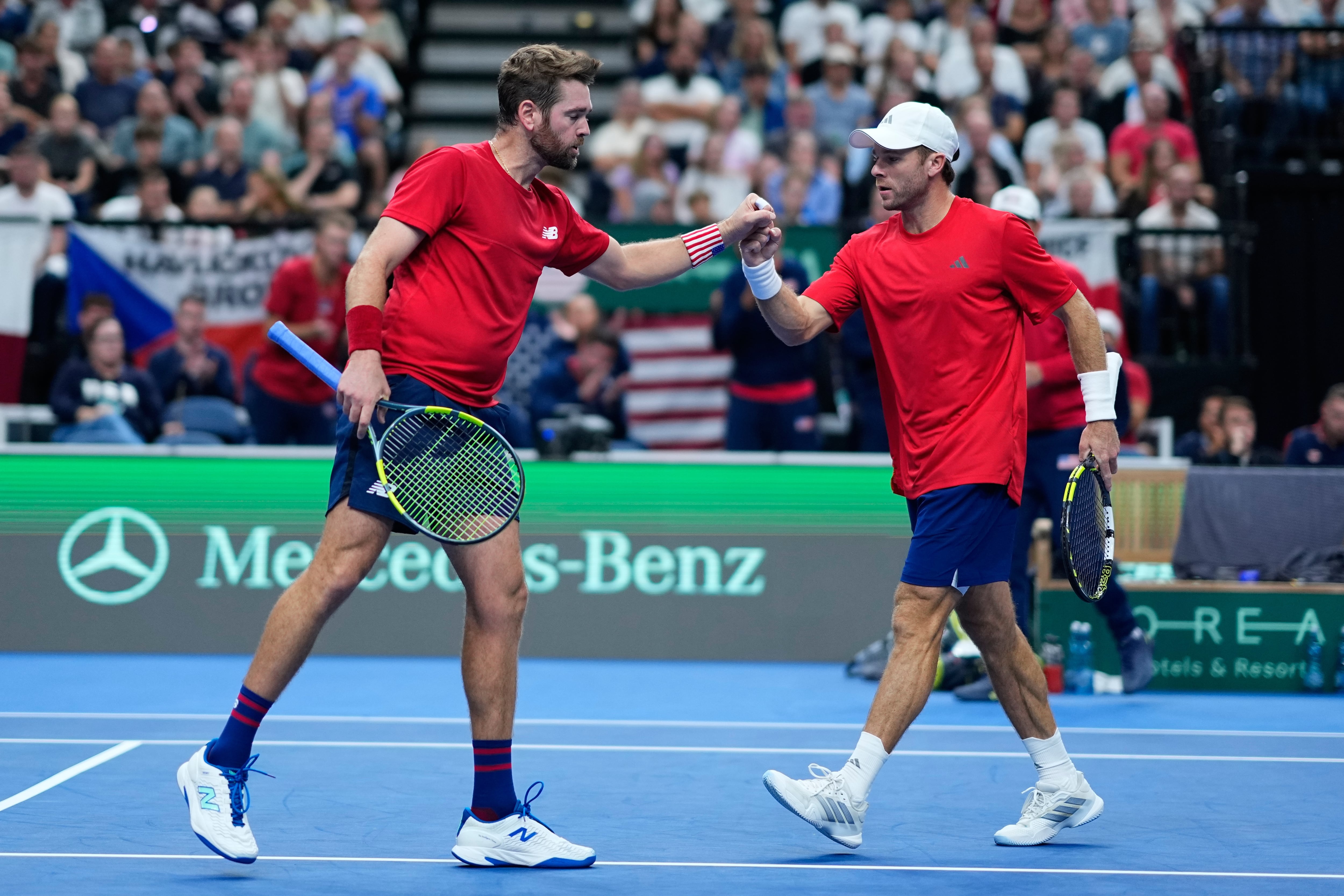 Zverev gives Germany 1-0 lead over Croatia and Shelton looks to rebound for U.S. in Davis Cup