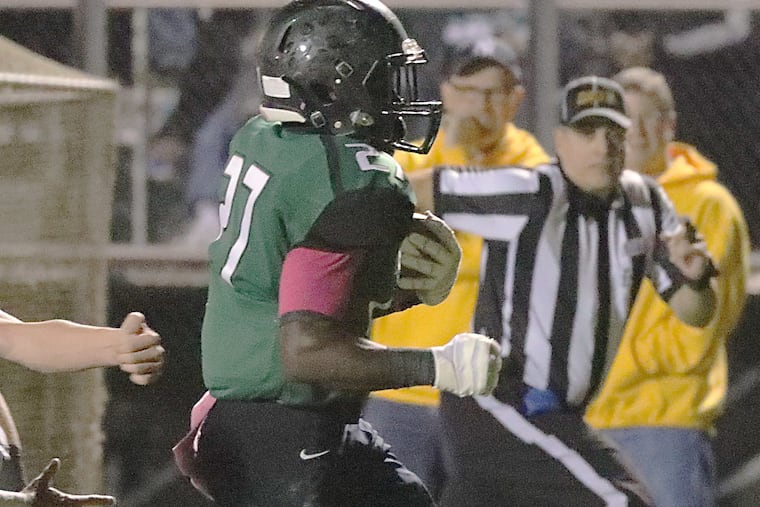 West Deptford senior Tyshawn Bookman runs for touchdown in last year's regular-season victory over Haddonfield.