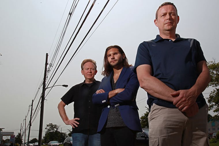 Director Richard T. Wilson (left) with collaborators Zach Ziegler (center) and David Yeager, a veteran and former gambler. (MICHAEL BRYANT / Staff Photographer)