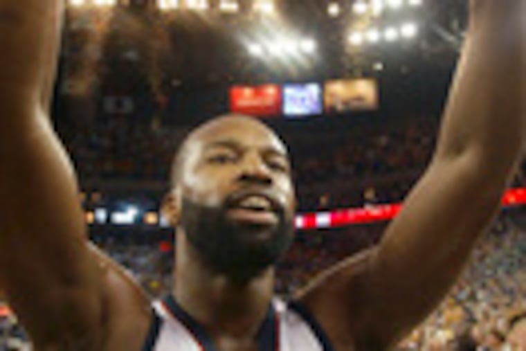 Golden State's Baron Davis is pleased after the Warriors' 103-99 win over the favored Mavericks in Game 4. The Warriors can seal the deal tonight.
