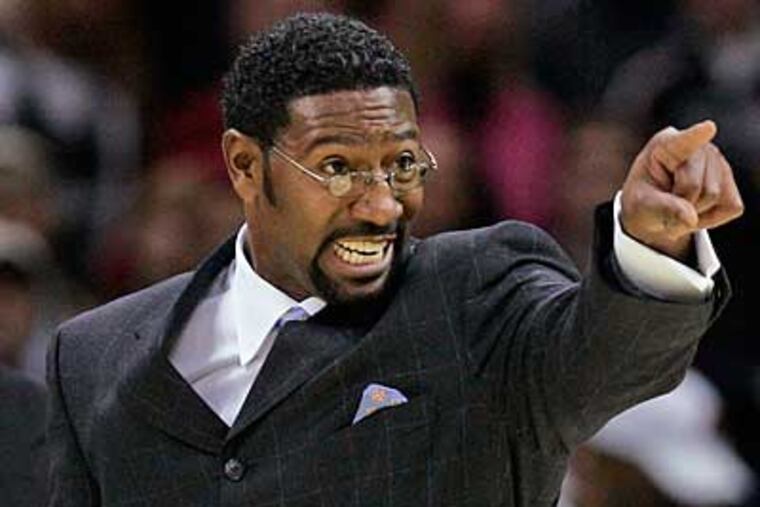 Sam Mitchell will interview for the Sixers' head coaching vacancy. (AP Photo/Mark Duncan)