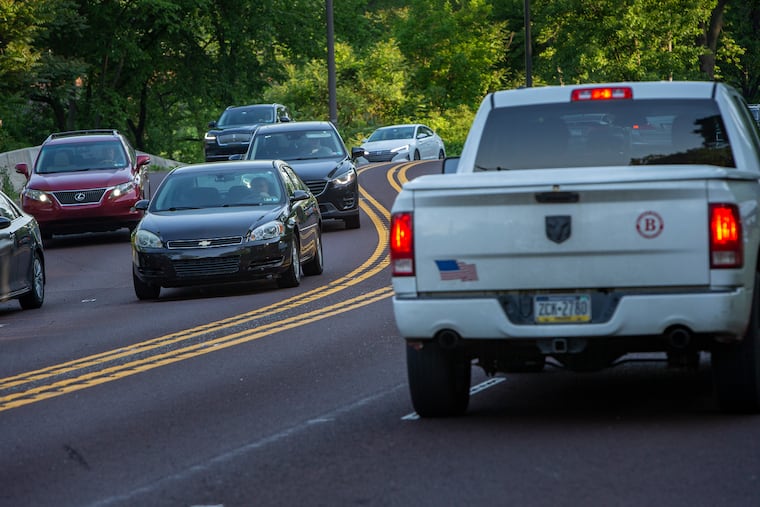 A curve in the road along Kelly Drive between Ferry and Hunting Park.