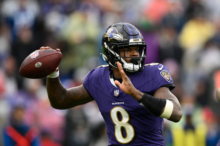 Lamar Jackson looks to keep the Ravens in the No. 1 spot in the AFC on "Sunday Night Football" tonight.