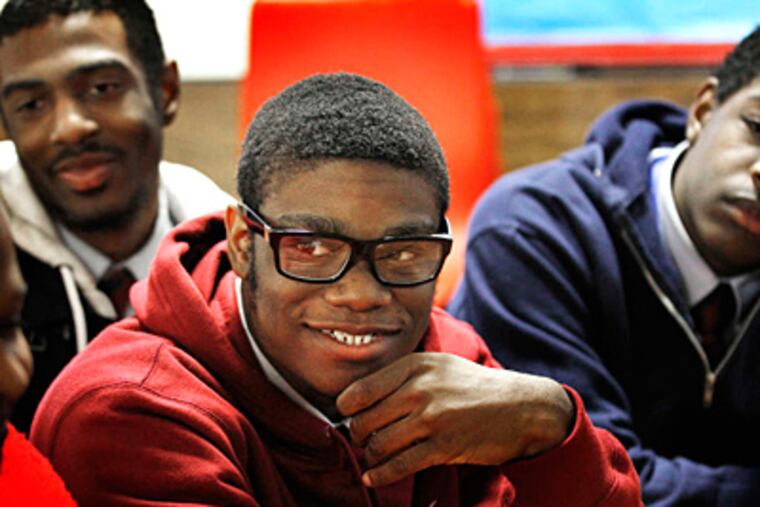Cast member Marquail Oliver during a rehearsal of "PHLash: A Mob Story" at Boys' Latin of Philadelphia Charter School. (Laurence Kesterson/Staff)