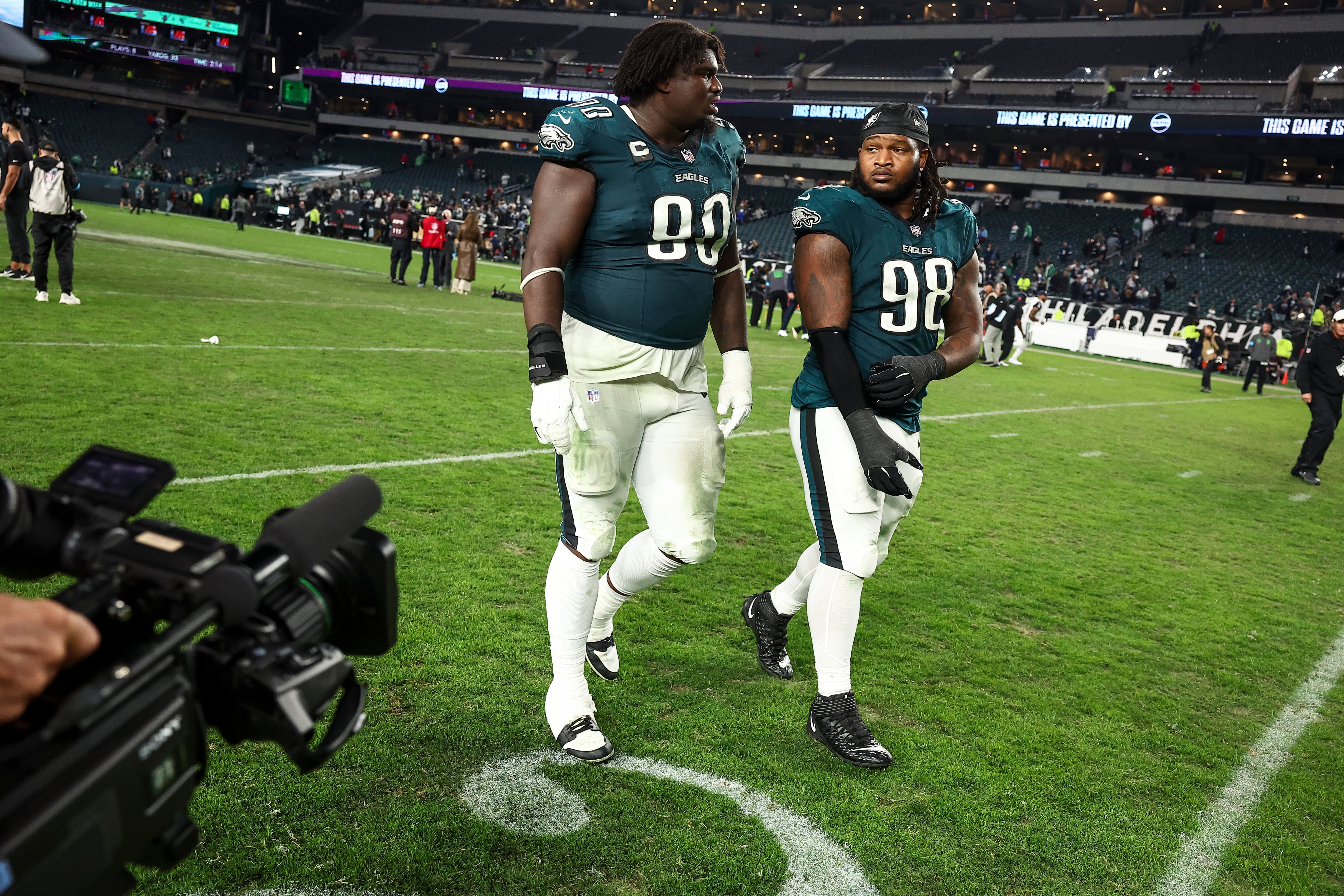 Eagles’ Defensive Line Struggles in 38-21 Loss to Cowboys