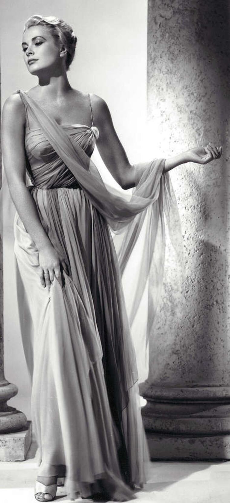 princess polly baby blue dress In fashion, Kelly brought Hollywood glamour to typical American look